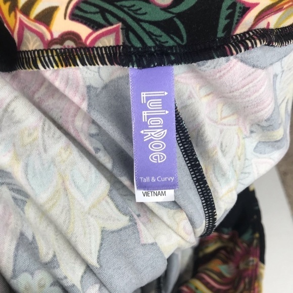 Lularoe Paisley Minnie Mouse Tall & Curvy Leggings - Picture 2 of 6